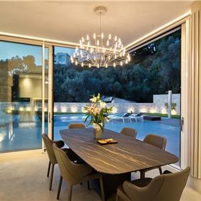 6 bedroom villa with pool and roof terrace, Sveti Stefan, sleeps 12